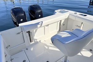 28ft Boston Whaler Yacht For Sale