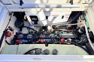 28ft Boston Whaler Yacht For Sale