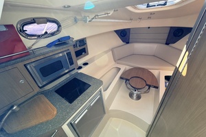 28ft Boston Whaler Yacht For Sale