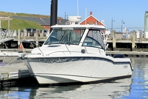 28ft Boston Whaler Yacht For Sale