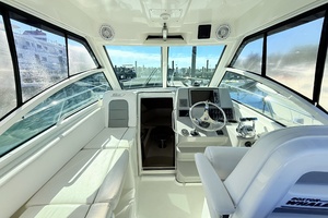 28ft Boston Whaler Yacht For Sale