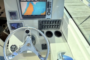 28ft Boston Whaler Yacht For Sale