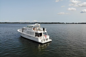 LUCKY LUCKY Worth Avenue Yachts