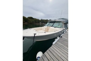 33FT (10.08M) GRADY-WHITE
