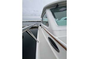 True Companion 30ft Back Cove Yacht For Sale