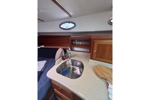 True Companion 30ft Back Cove Yacht For Sale