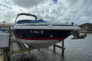 27ft Crownline Yacht For Sale