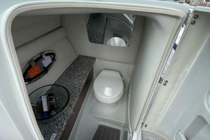 27ft Crownline Yacht For Sale