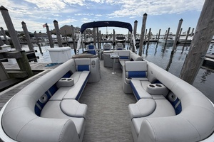 23ft Bennington Yacht For Sale