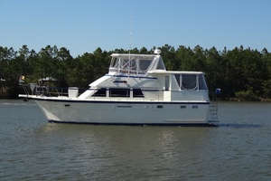 ZENDEVOR 43ft Hatteras Yacht For Sale