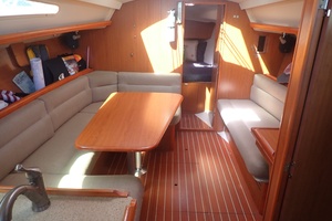 33ft Hunter Yacht For Sale