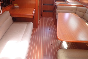 33ft Hunter Yacht For Sale