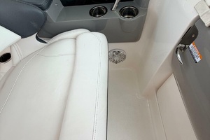 31ft Robalo Yacht For Sale
