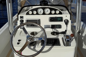 Surrey 24ft Vanquish Yacht For Sale