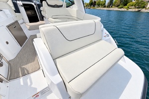 35ft Cruisers Yachts Yacht For Sale