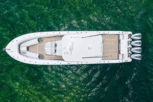 53FT (16.15M) HCB Worth Avenue Yachts