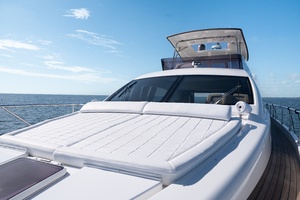 64FT (19.66M) FERRETTI YACHTS