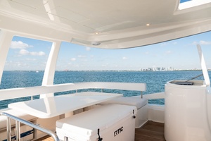 64FT (19.66M) FERRETTI YACHTS
