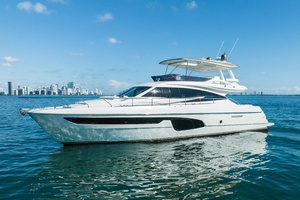 64FT (19.66M) FERRETTI YACHTS