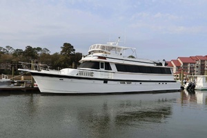 Bodacious 80ft Hatteras Yacht For Sale