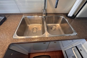 Trading Places 52ft Bayliner Yacht For Sale