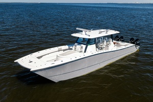 43FT (13.23M) FREEMAN Worth Avenue Yachts
