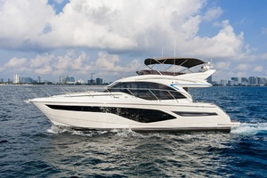 LAVERO Worth Avenue Yachts