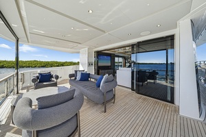 90FT (27.43M) SUNSEEKER