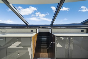 90FT (27.43M) SUNSEEKER