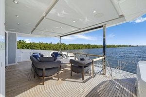 90FT (27.43M) SUNSEEKER