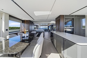 90FT (27.43M) SUNSEEKER