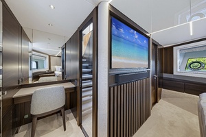 90FT (27.43M) SUNSEEKER