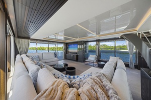 90FT (27.43M) SUNSEEKER