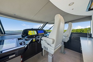 90FT (27.43M) SUNSEEKER