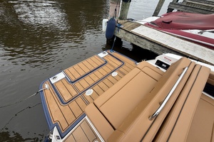 27ft Chaparral Yacht For Sale