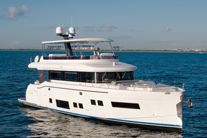 67FT (20M) SIRENA Worth Avenue Yachts