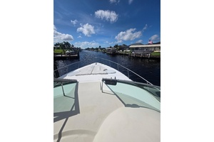 35ft Cruisers Yachts Yacht For Sale