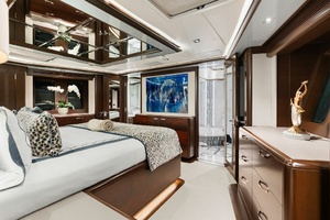 M/Y VIVIERAE II