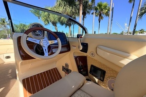 28ft Chris Craft Yacht For Sale