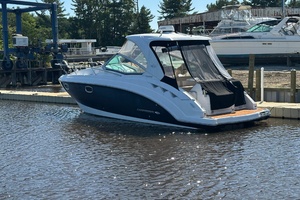 31ft Chaparral Yacht For Sale