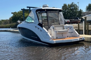 31ft Chaparral Yacht For Sale