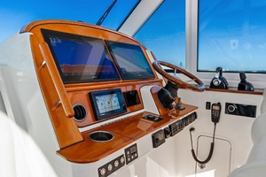Kalm Harbour 40ft Hinckley Yacht For Sale