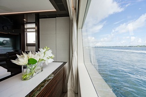 M Y 12 102ft Ocean Alexander Yacht For Sale