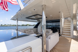 M Y 12 102ft Ocean Alexander Yacht For Sale