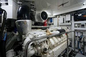 M Y 12 102ft Ocean Alexander Yacht For Sale