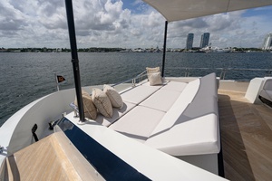 M Y 12 102ft Ocean Alexander Yacht For Sale