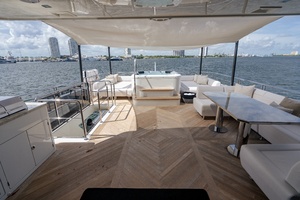 M Y 12 102ft Ocean Alexander Yacht For Sale