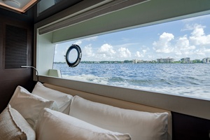 M Y 12 102ft Ocean Alexander Yacht For Sale