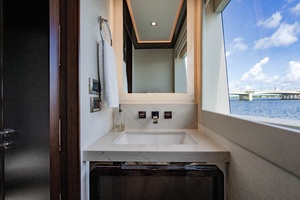 M Y 12 102ft Ocean Alexander Yacht For Sale