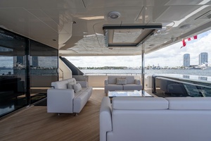 M Y 12 102ft Ocean Alexander Yacht For Sale